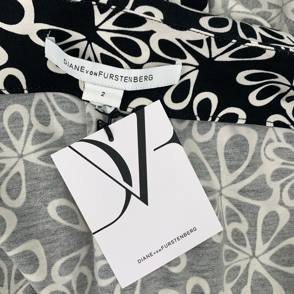 DVF Diane von Furstenberg Julian two wrap dress black white graphic floral new 2 - Picture 4 of 5
